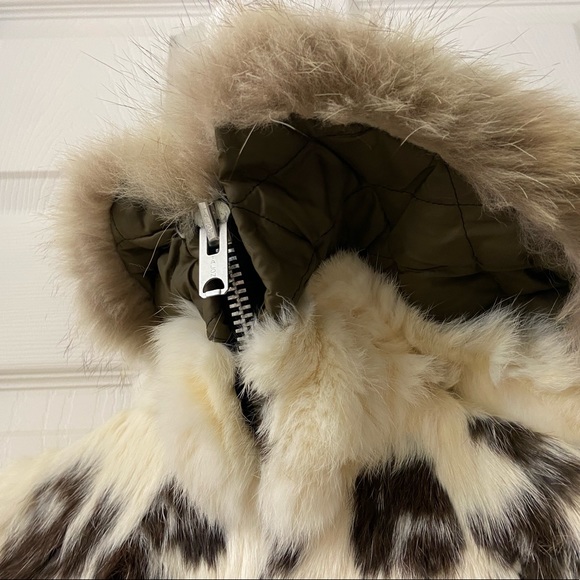 Girl’s fur jacket - Picture 5 of 16